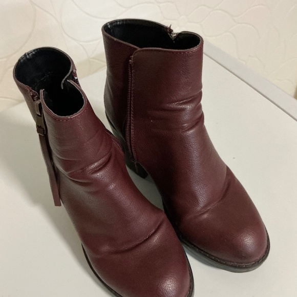 Cute chunky ankle boots, size 8, burgundy - Picture 1 of 5